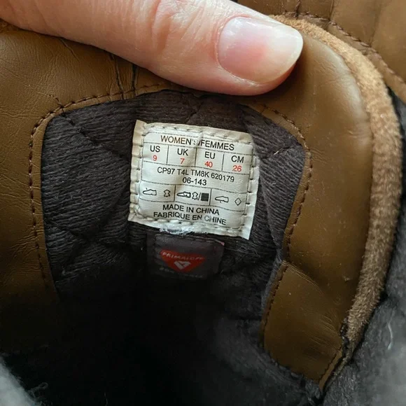 The North Face Tan Lace-Up Women's Boots. - Picture 5 of 7